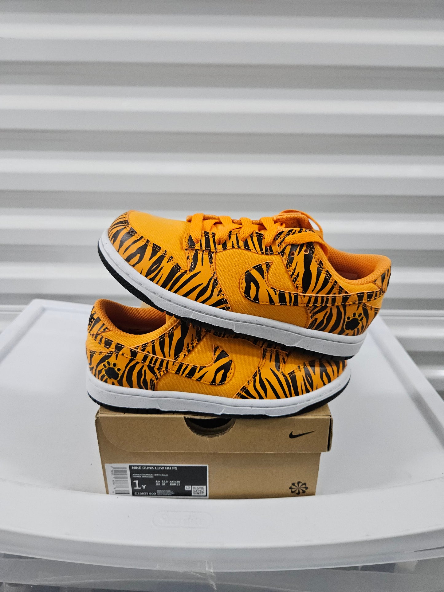 Size 1y - Kids Tiger Nike Dunks