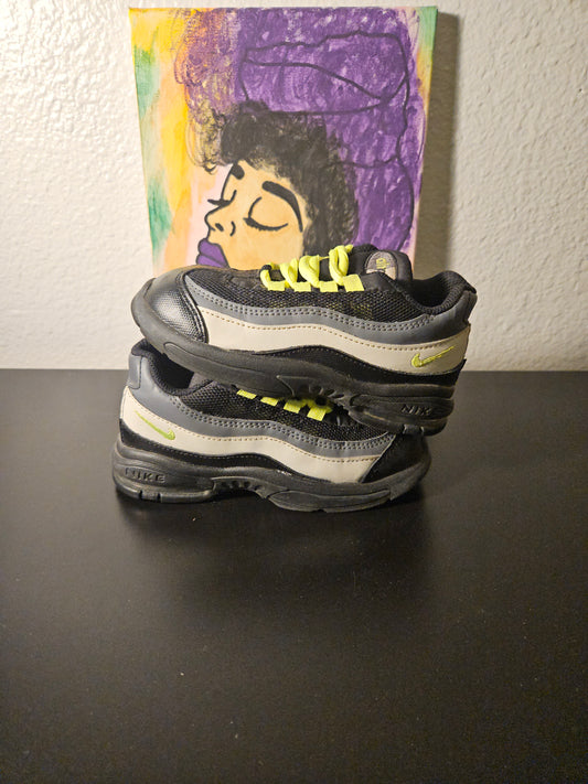 Size 10c - Used Kids Nike Airmax