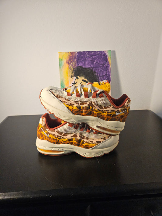 Size 1y - Used Kids Nike Airmax's