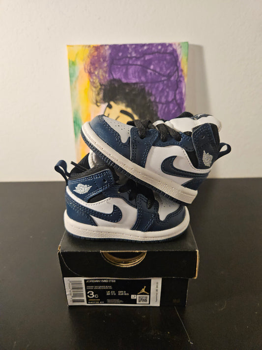 Size 3c - Kids Jordan 1's