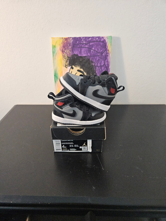 Size 4c - Kids Jordan 1's