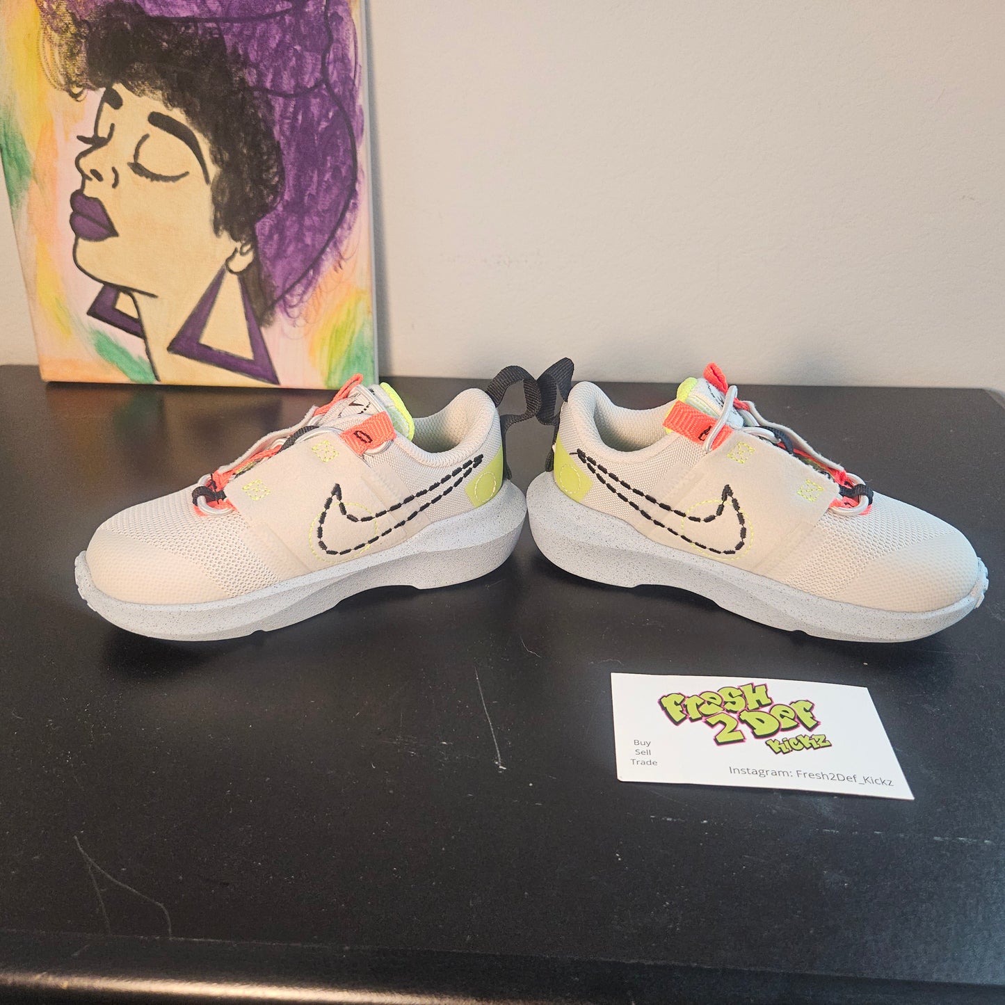 Size 8c - Kids Nike's - $25