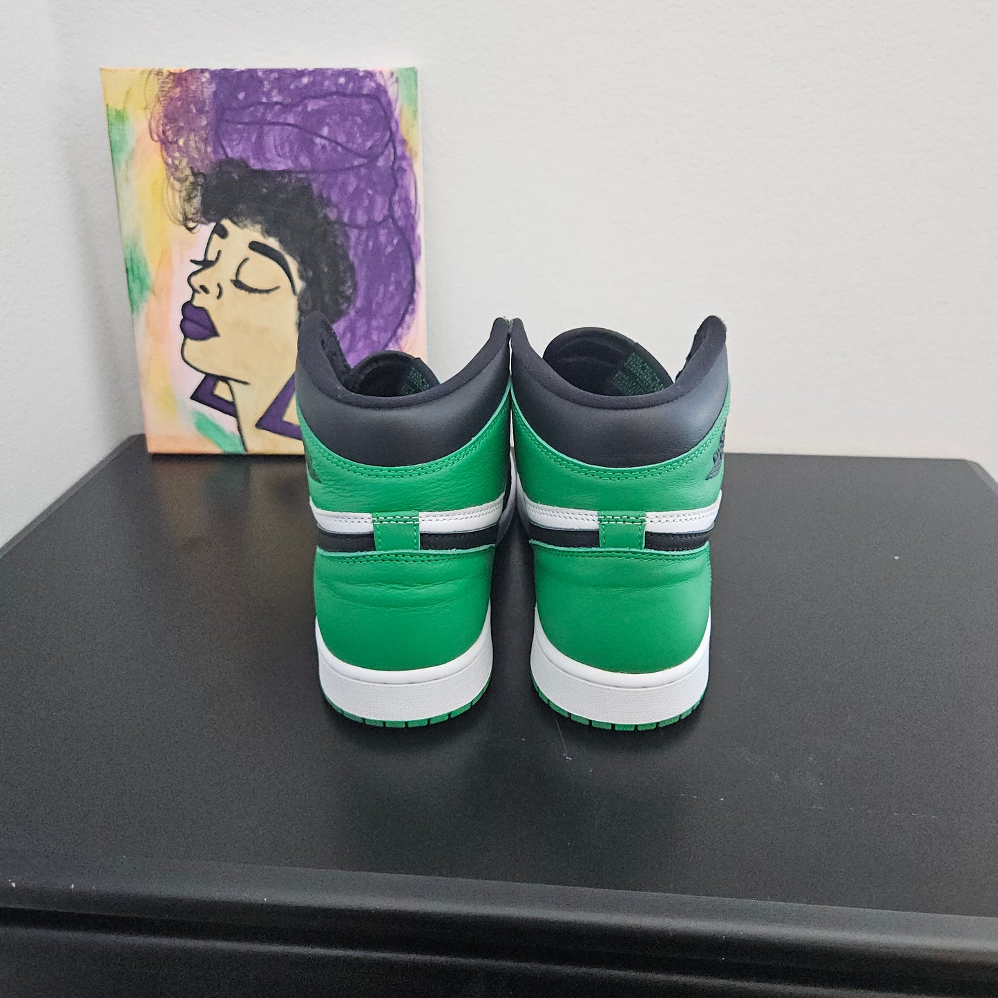 Size 9.5 - Pine Green Jordan 1's - $120