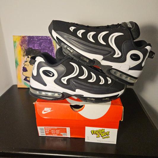 Size 8.5 - Nike Air Metal Max