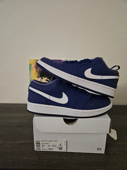 Size 7.5w/6y - Youth Nike Jordan 1 Low's
