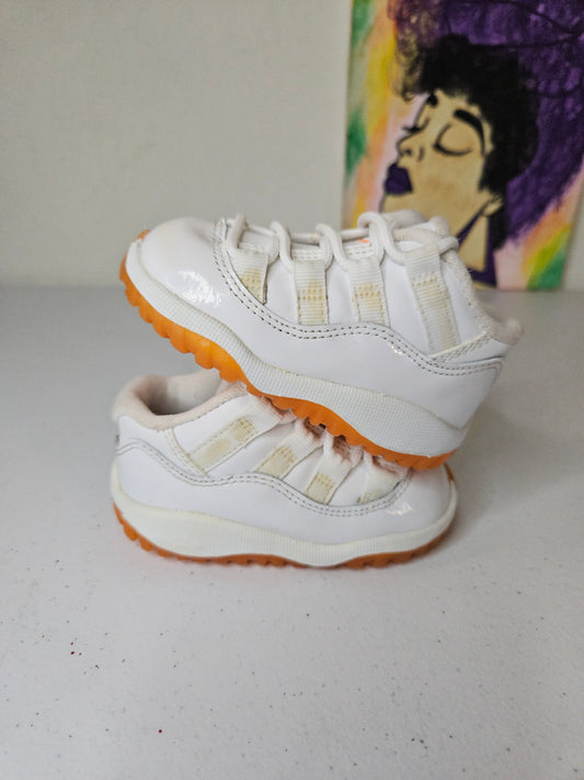 Size 4c - Citrus Jordan 11 Low's