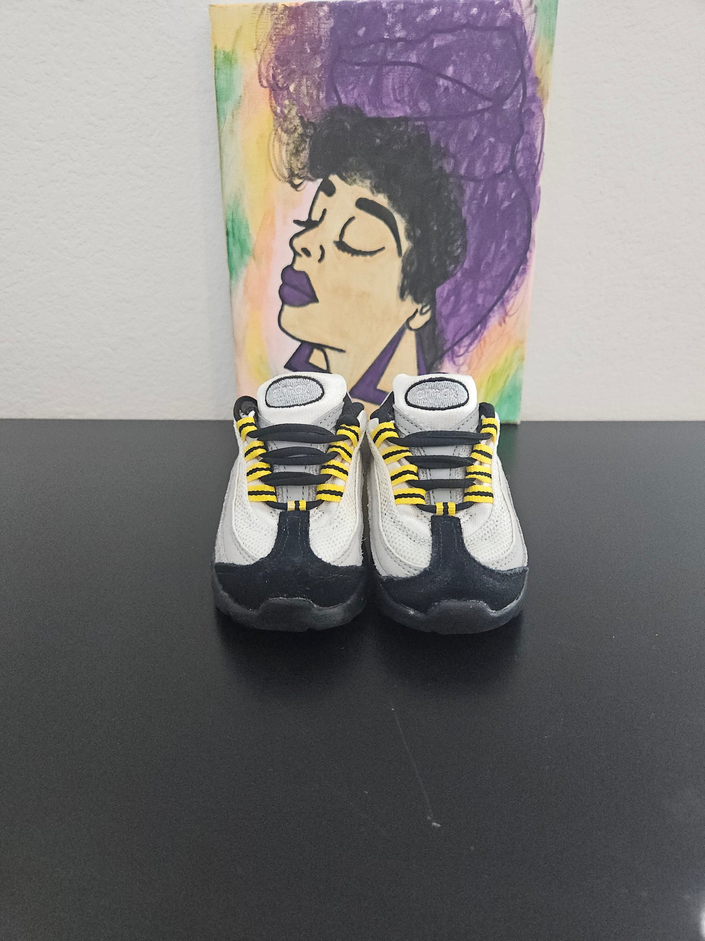 Size 5 - Kids Nike Airmax's