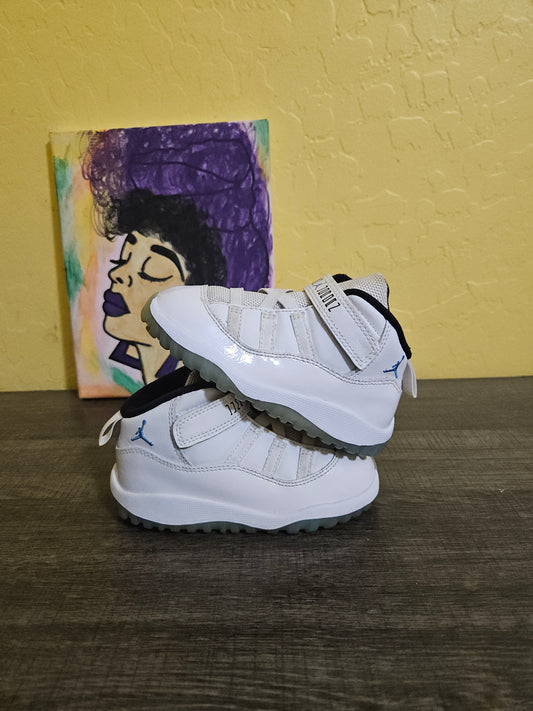 Size 8c - Blue Legend Jordan 11's