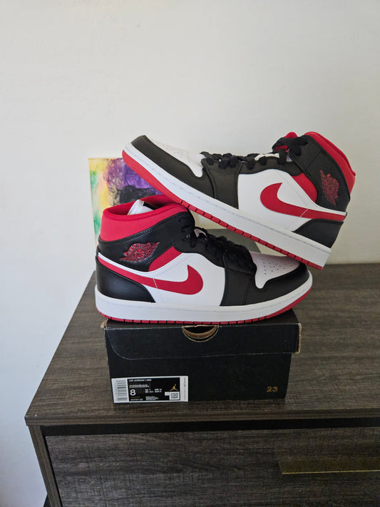 Size 8 - Gym Red Jordan 1's