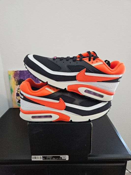Size 12 - Los Angeles Nike Air Max's