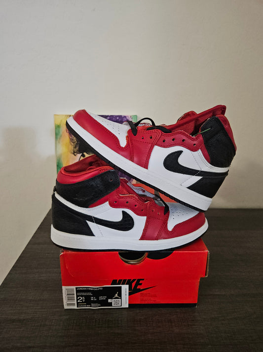 Size 2.5y - Kids Snakeskin Jordan 1's