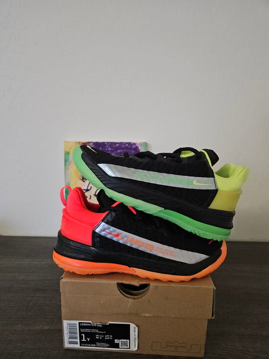 Size 1y - Kids Nike Lebron Basketball Shoes
