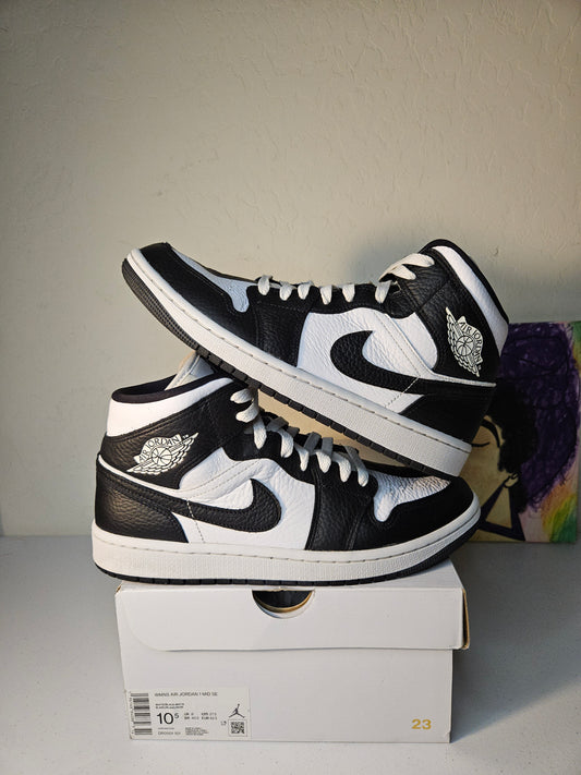 Size 9m (10.5w) Split Jordan 1's